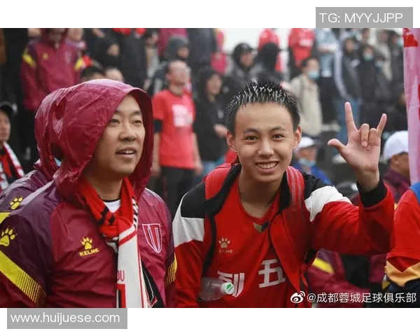 蓉城足球明星队全新阵容揭晓球迷期待精彩表现与荣耀之战 蓉城足球明星队全新阵容揭晓球迷期待精彩表现与荣耀之战